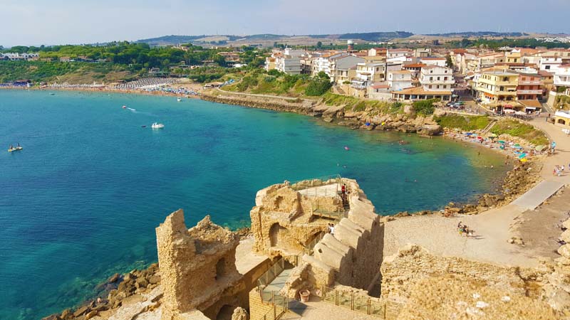 Le Castella tra le spiagge più belle della Calabria